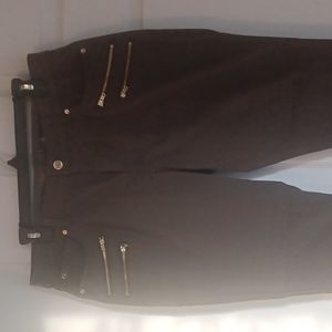 Jennifer Lopez Skinny Jeans Size 12. Hunter Green. Very Gently Used.